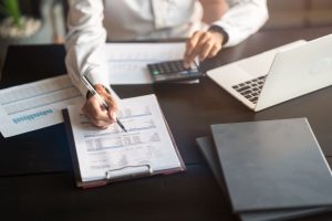 Externalisation administrative - 6 tâches que les entrepreneurs et TPE perdent le plus de temps à gérer